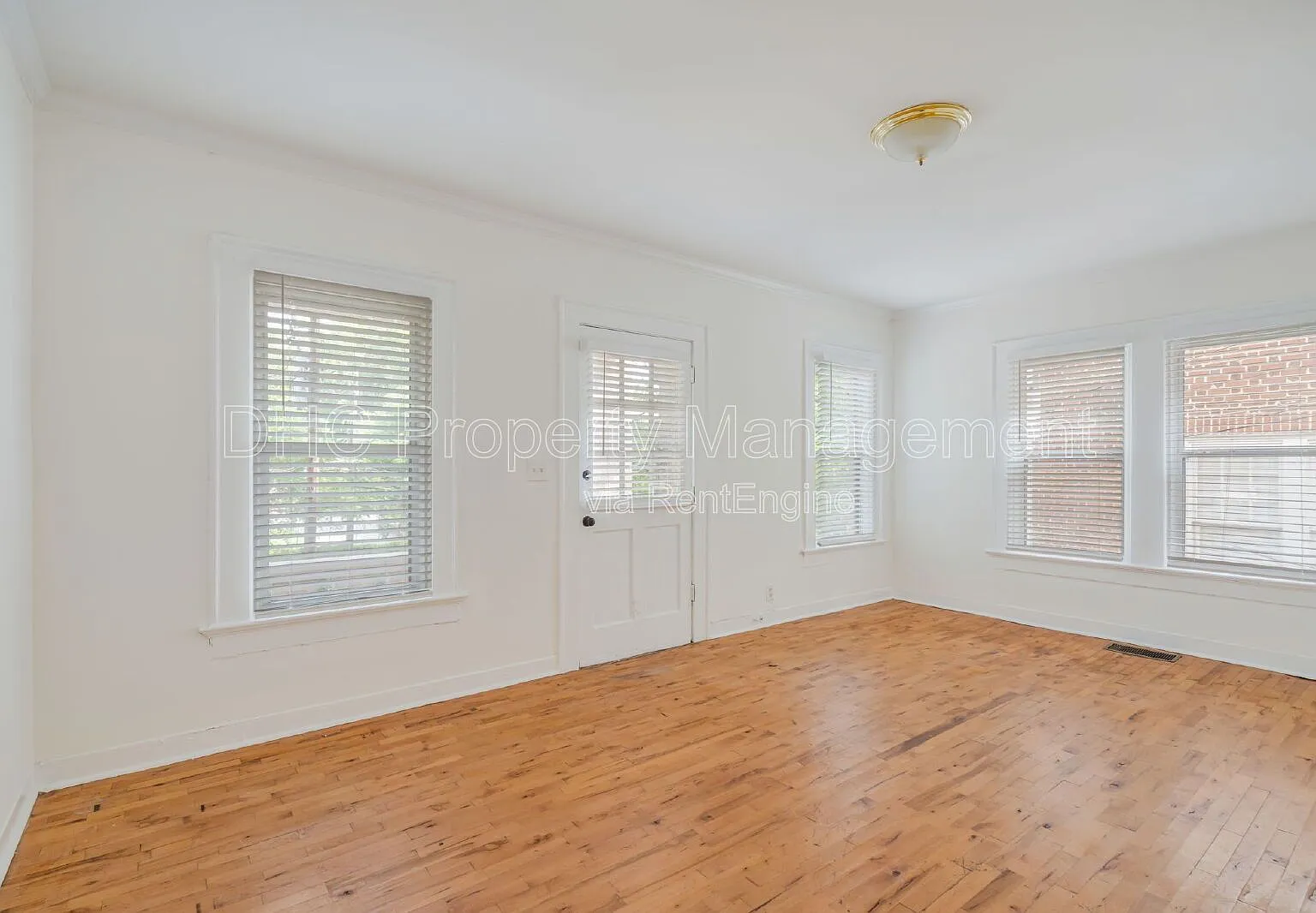 3 bed, 2.0 bath, 1278 sqft, $2,495 — Photo 4