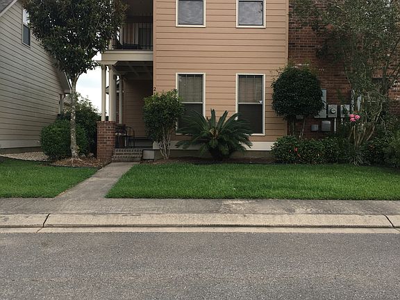 5th image of 210 Harbor Bend Blvd