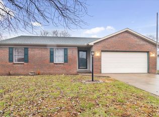 6044 Yosemite Dr, Newburgh, IN 47630