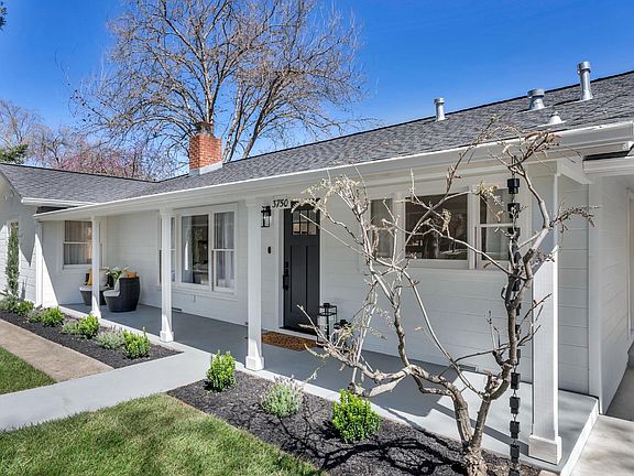 3rd image of 3750 Linda Vista Avenue