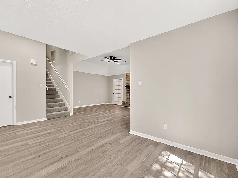 4906 Pleasure Lake Ln — Photo 17