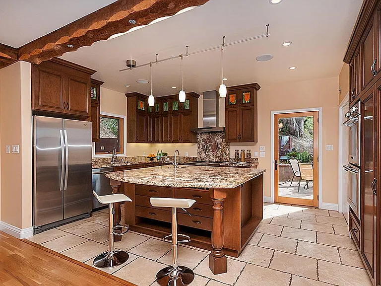 2 San Diego Ct — Photo 9