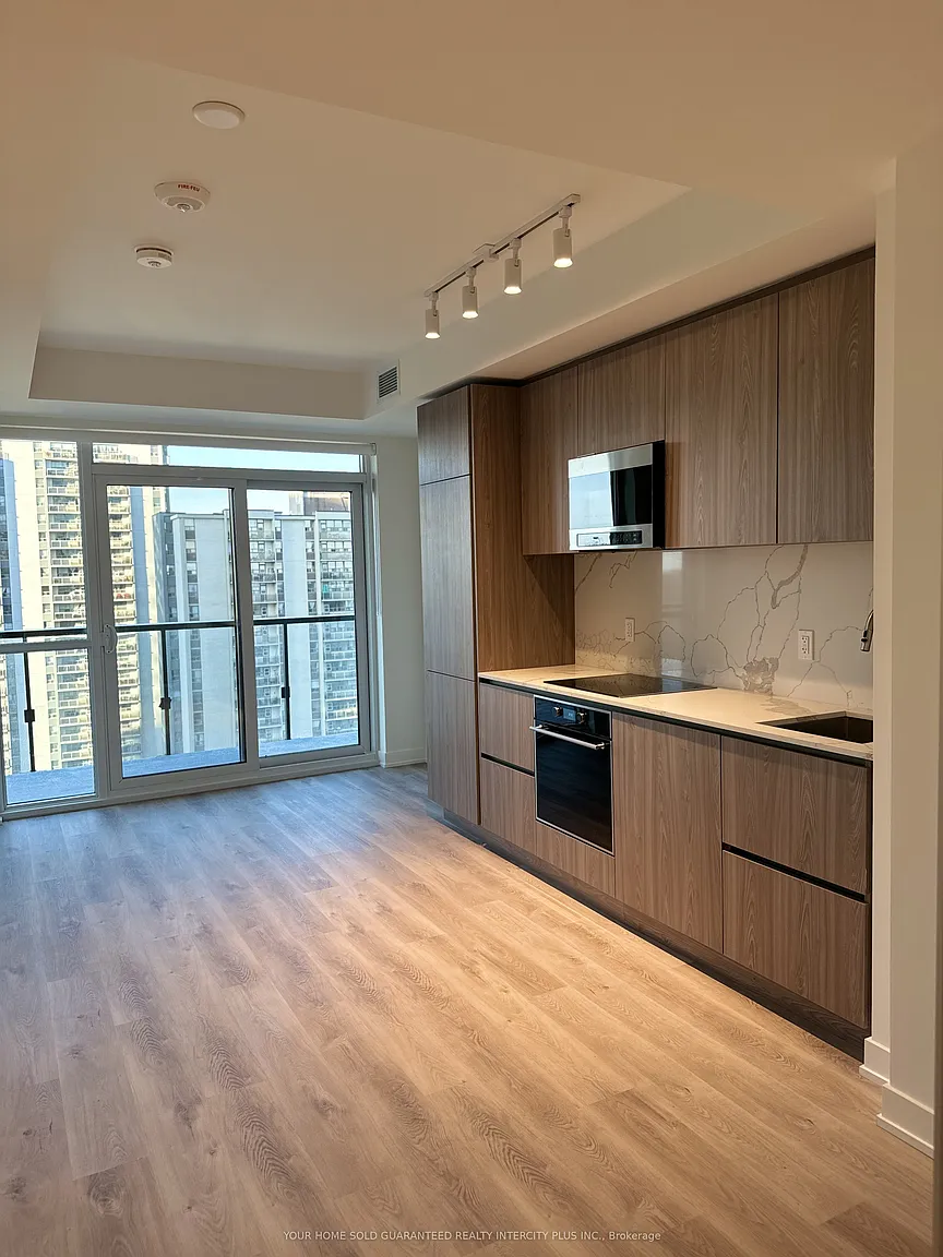 120 Broadway Ave #1814 photo 1