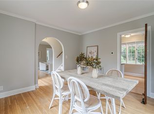 9 Lake Crescent Dr, East Rochester, NY 14445