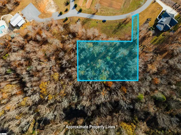 635 Riverstead Dr, Marietta, SC 29661