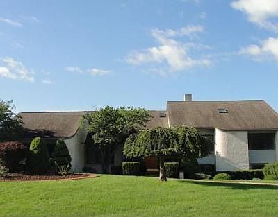 1st image of 205 High Orchard Dr