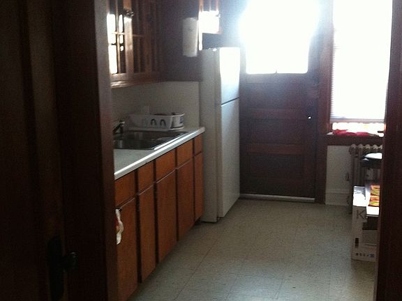 2nd image of 2404 W Grace St #3