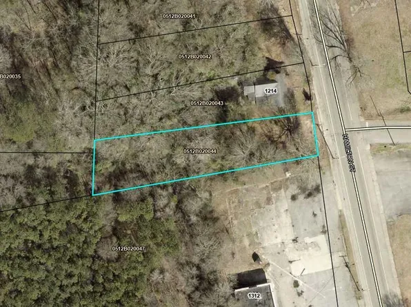 1216 Hamilton Rd, Lagrange, GA 30241