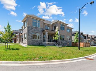 36 Sassafras Rd, Springwater, ON L9X2C6
