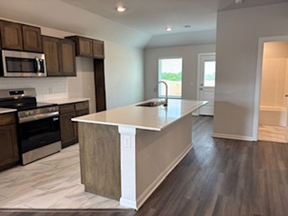 5th image of 19521 Conway Dr