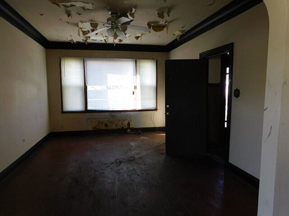 3rd image of 8245 S Saginaw Ave