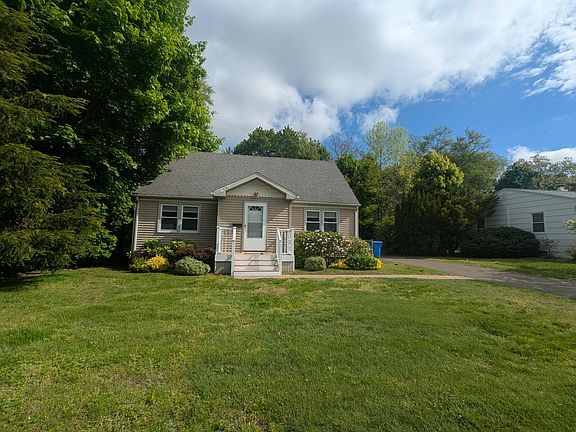 2nd image of 18 Pinewood Rd