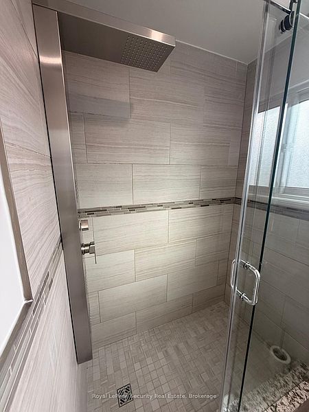 Mississauga House for rent - 3 Bedrooms — photo 14