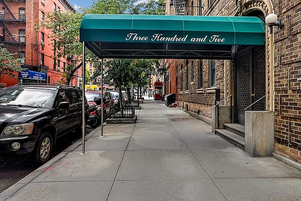 Sold by Compass | media 10