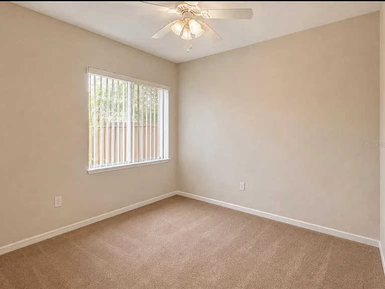227 Pamona St — Photo 9
