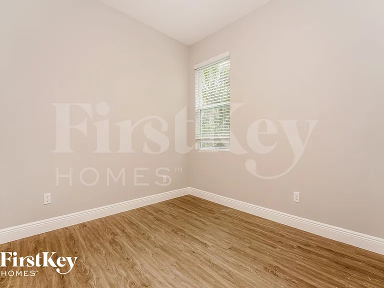 3120 Halsey Ave SE — Photo 10