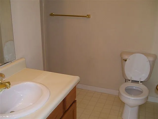 2 bed, 2.0 bath, $975 — Photo 4