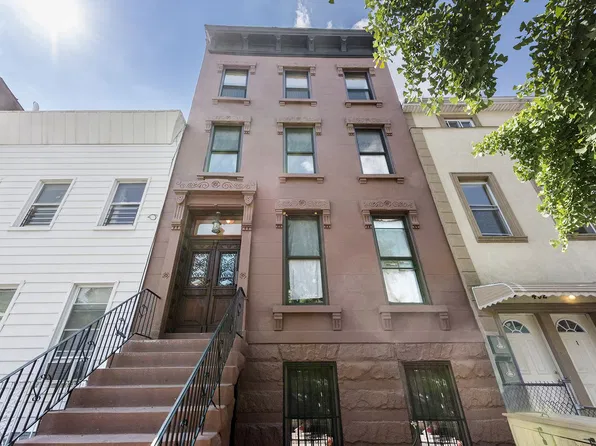 496 Van Buren Street