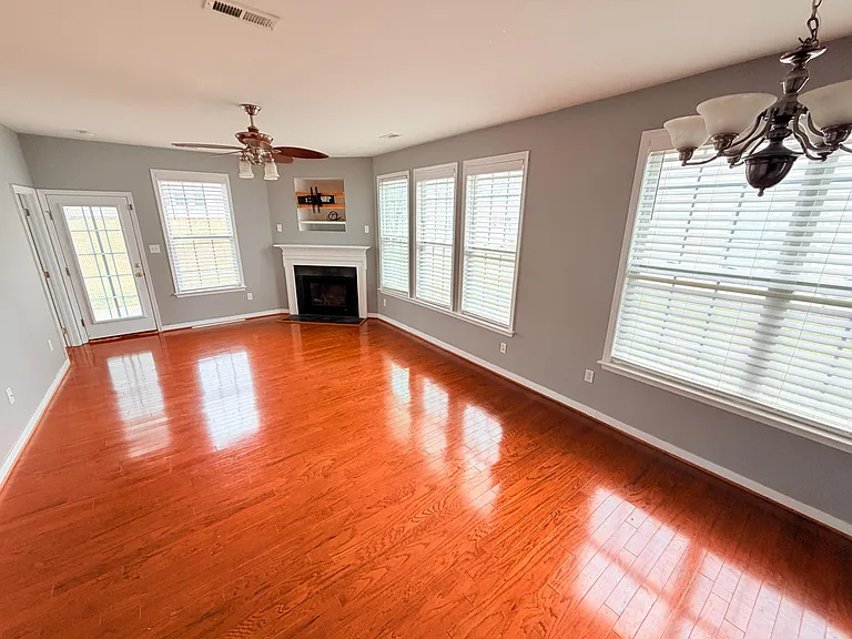 850 Parkland Pl #1 — Photo 8