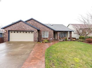 423 NW Bryn Mawr Pl, Gresham, OR 97030