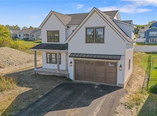 1948 N Ridge Dr, Chittenango, NY 13037