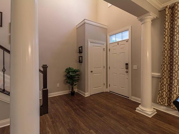 5th image of 8037 Butterworth Green Dr