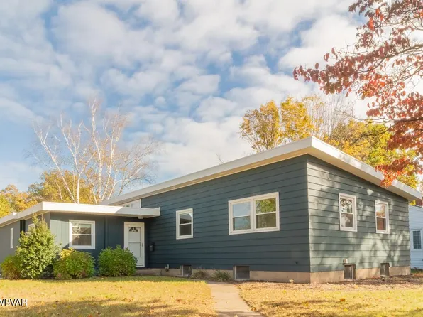 1350 Westminster Dr, Williamsport, PA 17701