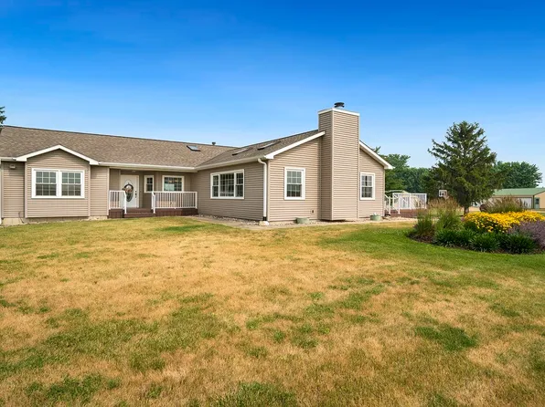 7419 N Junction Rd, Davis Junction, IL 61020