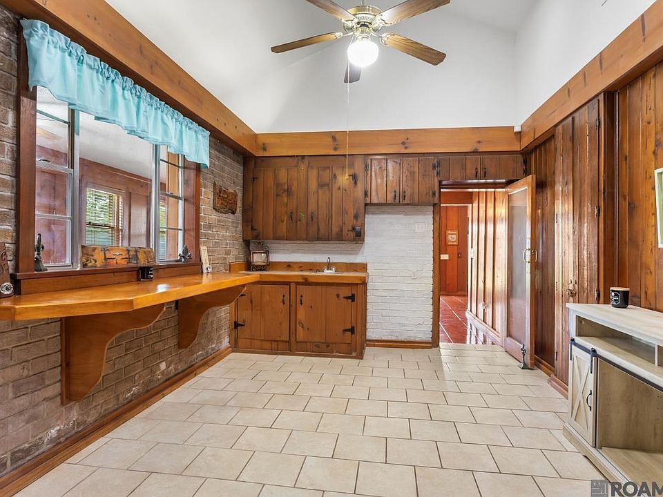 32063 Oneal Dr, Springfield, LA 70462 | Zillow