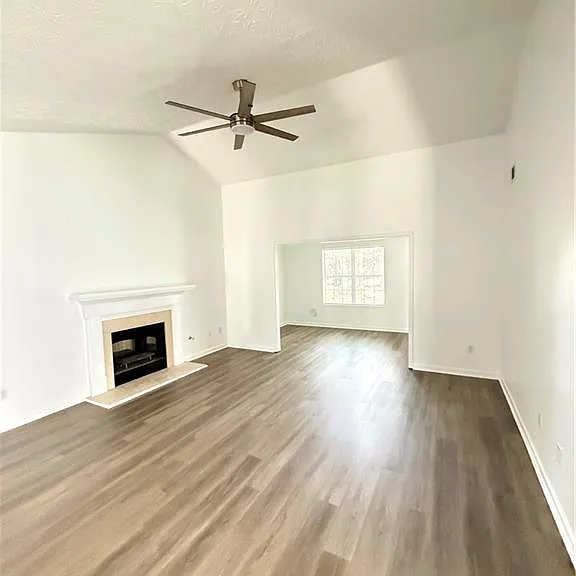 970 Harbins View Dr — Photo 3