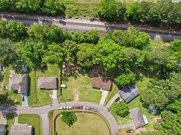 5th image of 0 Woodside Dr