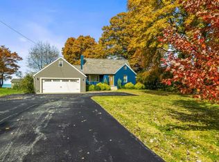 4244 E South Shore Dr, Erie, PA 16511