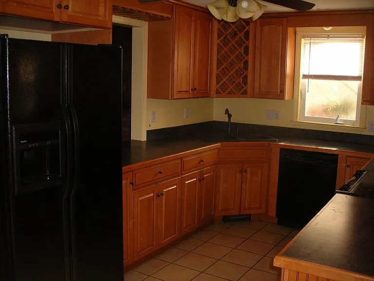 290 Center St #SINGLE FAM — Photo 6