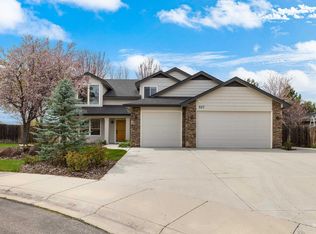 527 N Lyngate Pl, Star, ID 83669