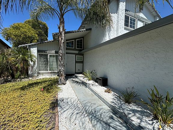 4th image of 9625 Bradhugh Ct