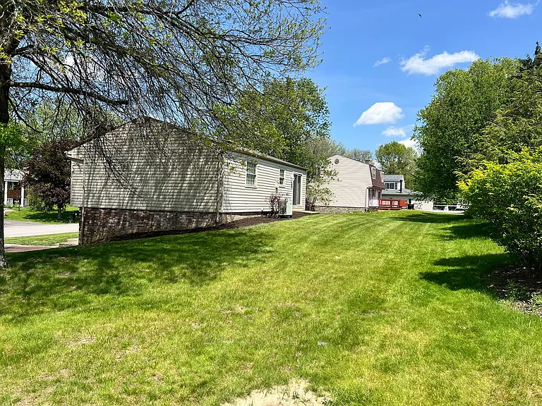 110 Leatherbark Rd — Photo 36