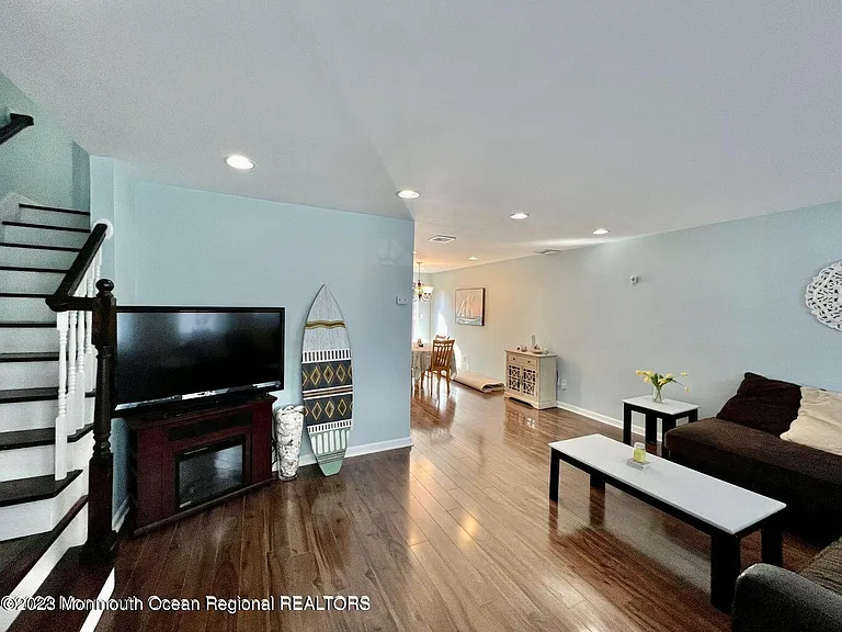 99 McCabe Ave #4 — Photo 3
