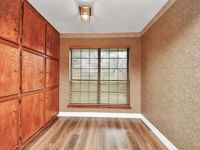 8407 Kirchner Rd — Photo 15