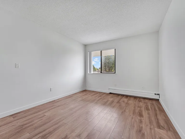 8616 Oak St #203 — Photo 9