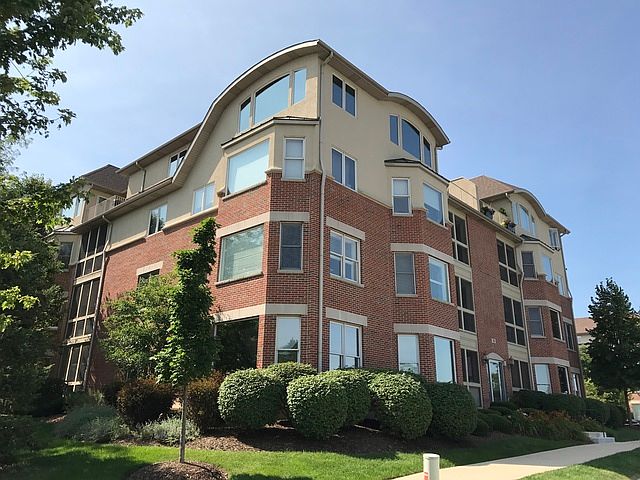 1st image of 100 N River Ln Unit 406