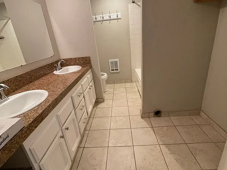 Churchill Village Apartments — Photo 68