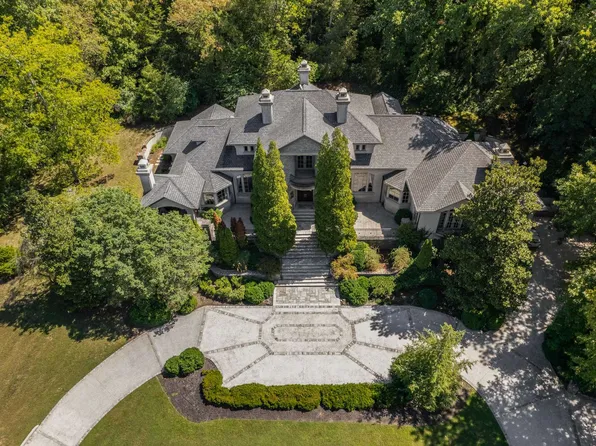 1310 Chickering Rd, Nashville, TN 37215