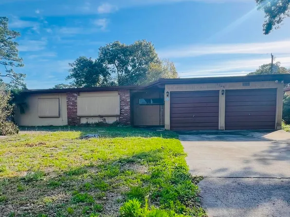 3245 Royal Palm Ct, Titusville, FL 32780