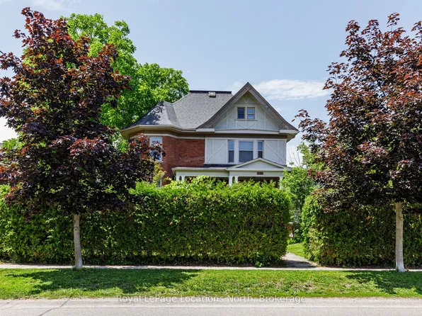 216 Cedar St, Collingwood, ON L9Y 3A8