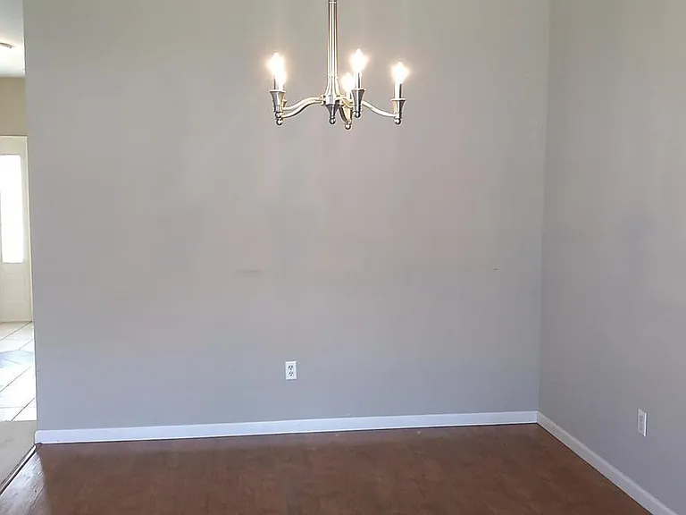 2011 Keystone Dr — Photo 3