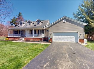 7071 Padanaram Rd, Andover, OH 44003