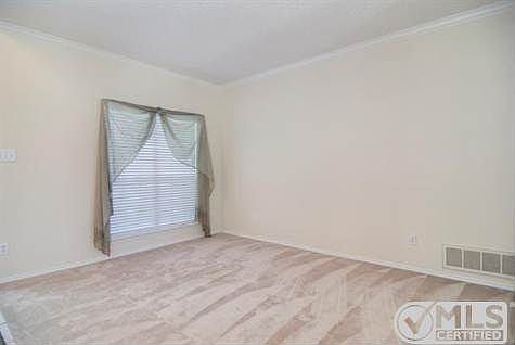 5th image of 5600 Greenwich Dr