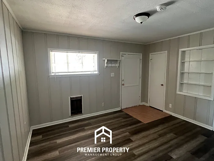1412 Highland Ave SE #D — Photo 10