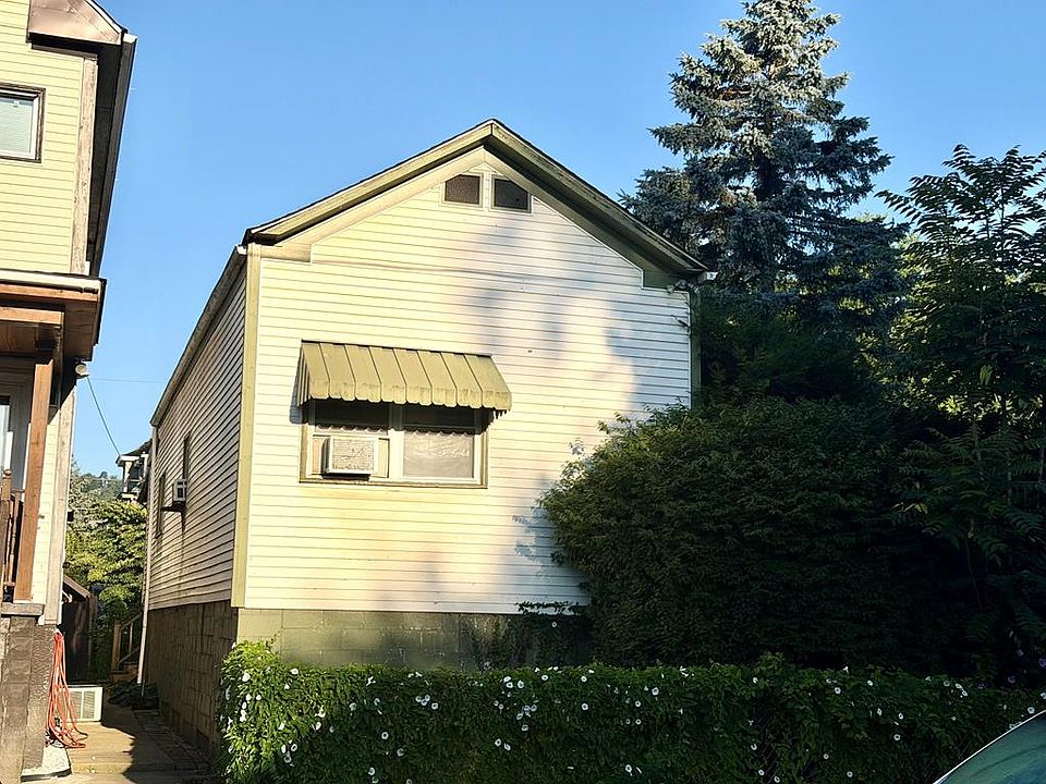 1st image of 301 S. Broadway St