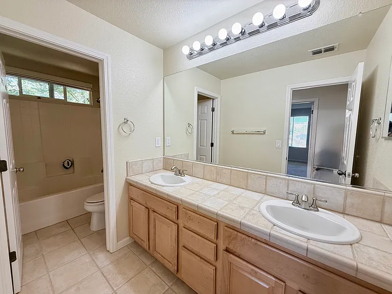 4446 Menaggio Way — Photo 15